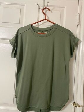 Cupio Olive Green Short-Sleeve Crewneck Top